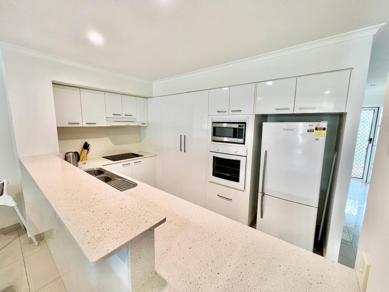 Poolside Villa, Direct Access #45 Apartment *