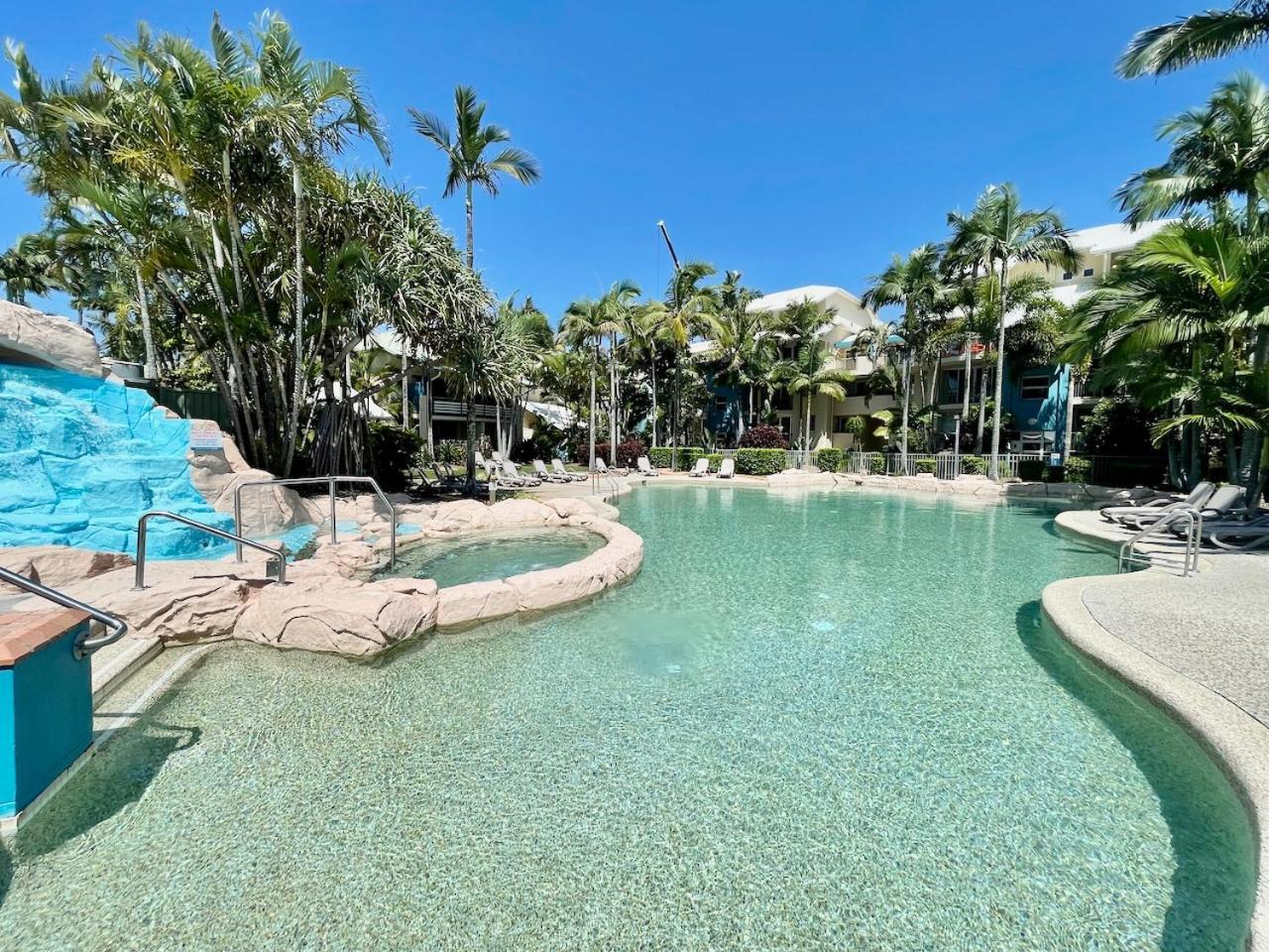 Poolside Villa, Direct Access #45 Apartment