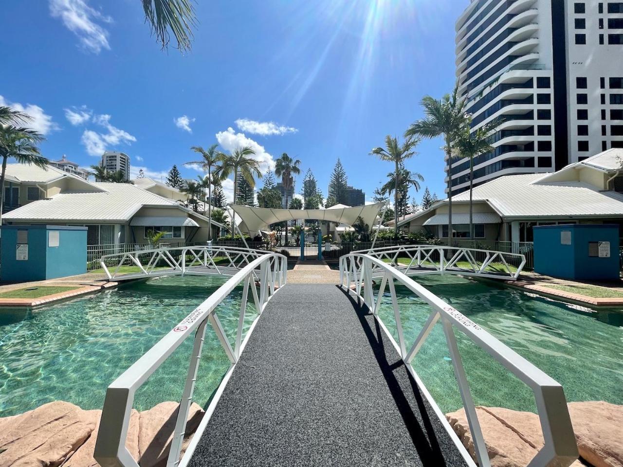 Poolside Villa, Direct Access #45 *