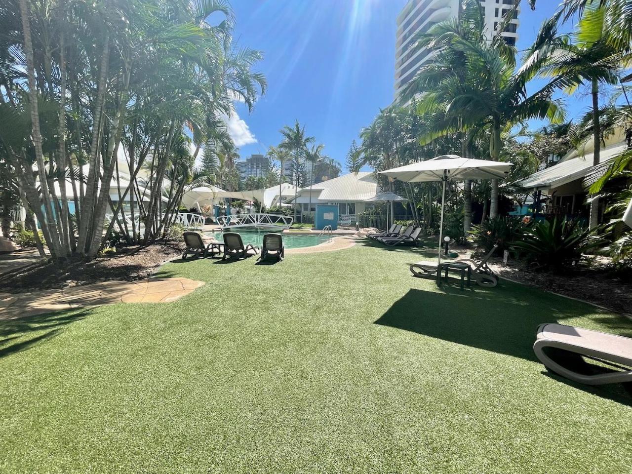 Poolside Villa, Direct Access #45 Gold Coast