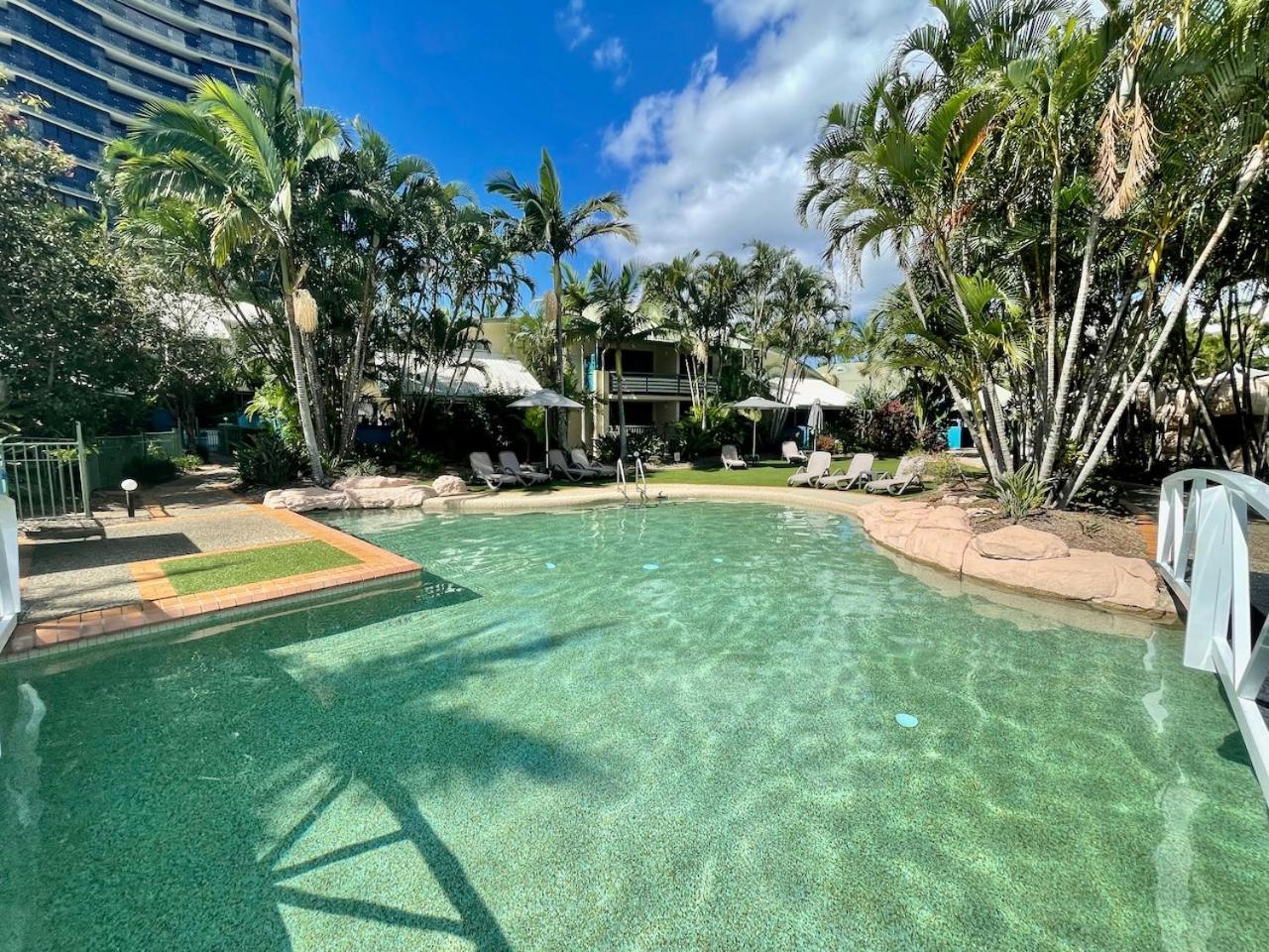 Poolside Villa, Direct Access #45 * Gold Coast