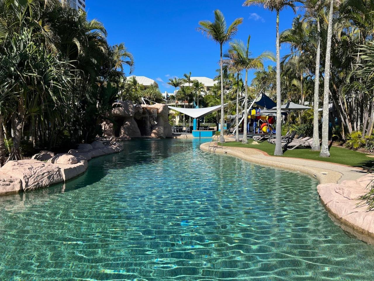 Apartment Poolside Villa, Direct Access #45 Gold Coast